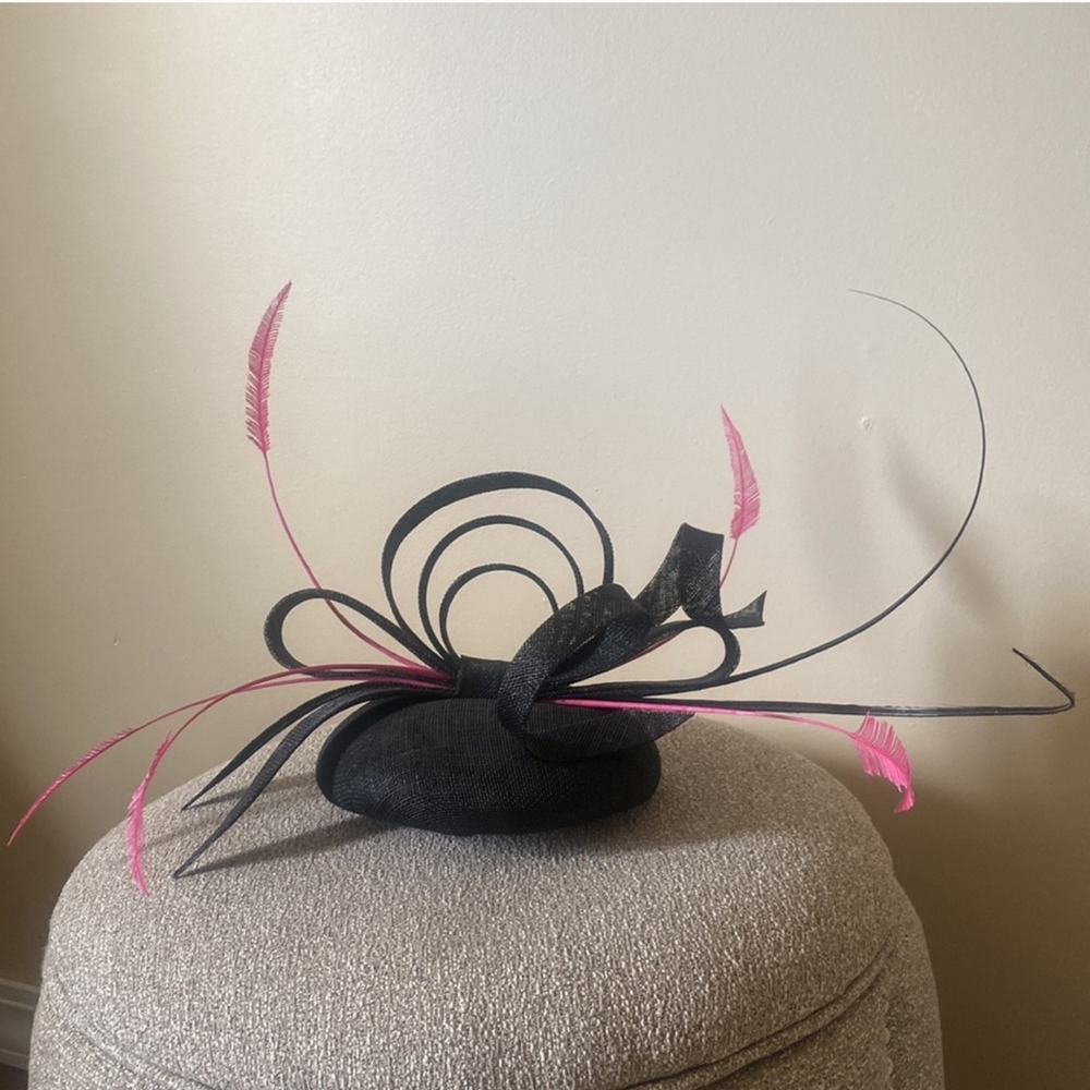 Elegant Black and Pink Fascinator